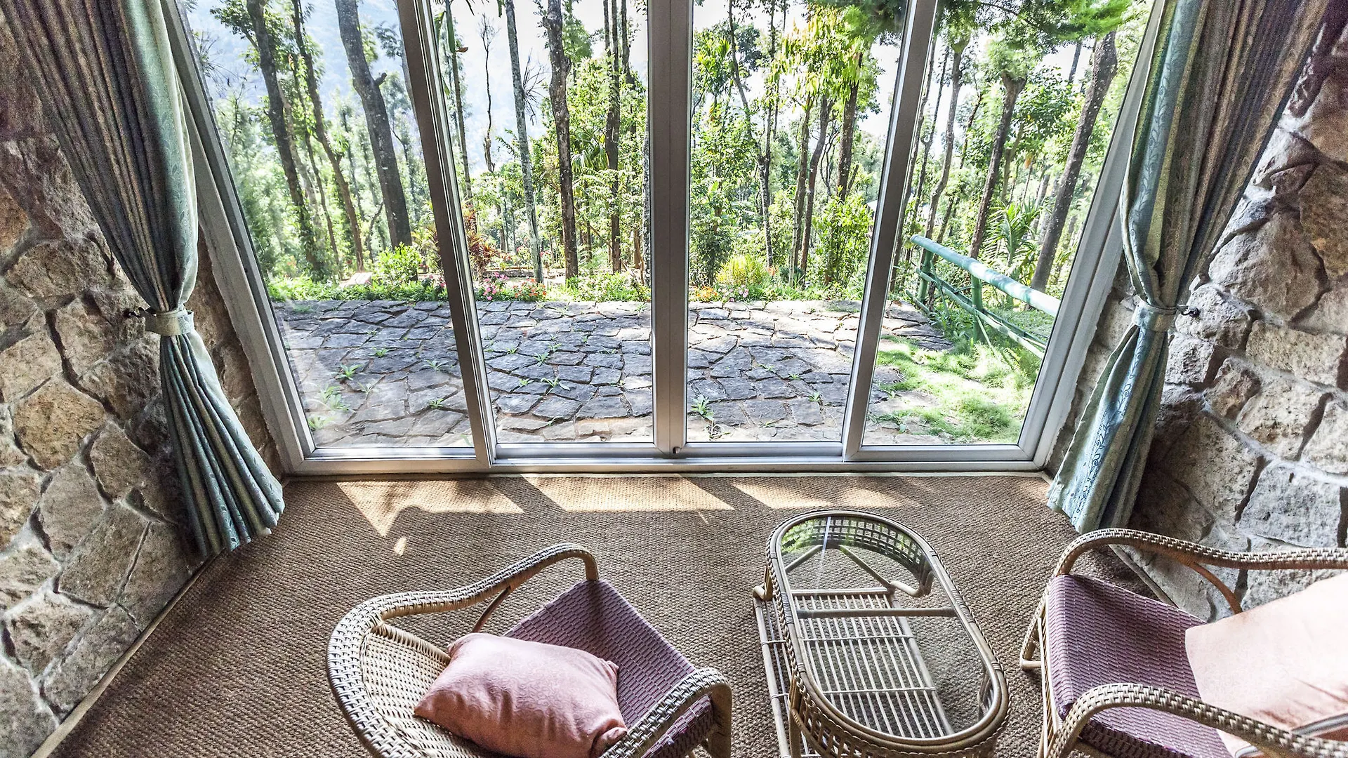 Hotel Sitaram Mountain Retreat Munnar 4*,